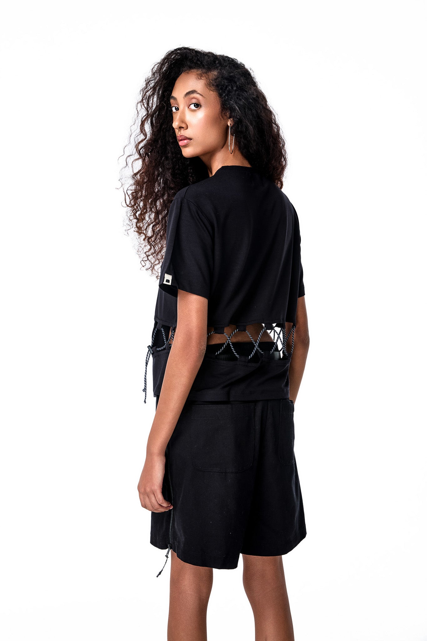 CAMISETA STRING BLACK